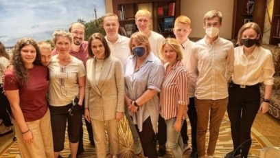 «Гэта годны выклік». Як пацярпелыя ад рэпрэсій беларускія мэдыкі ўладкоўваюцца ў Чэхіі