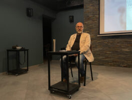 Алесь Аркуш прэзентаваў сваю новую кнігу ў Беластоку   