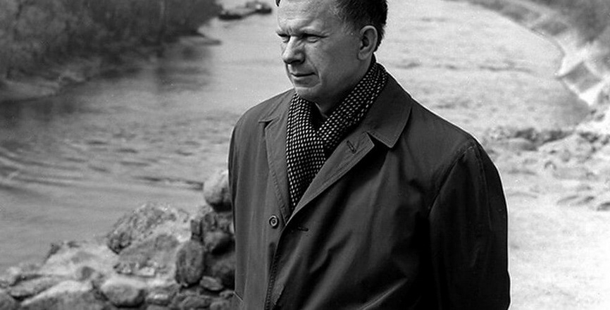 Беларусы адзначаюць 100-годдзе Васіля Быкава — афіша падзей