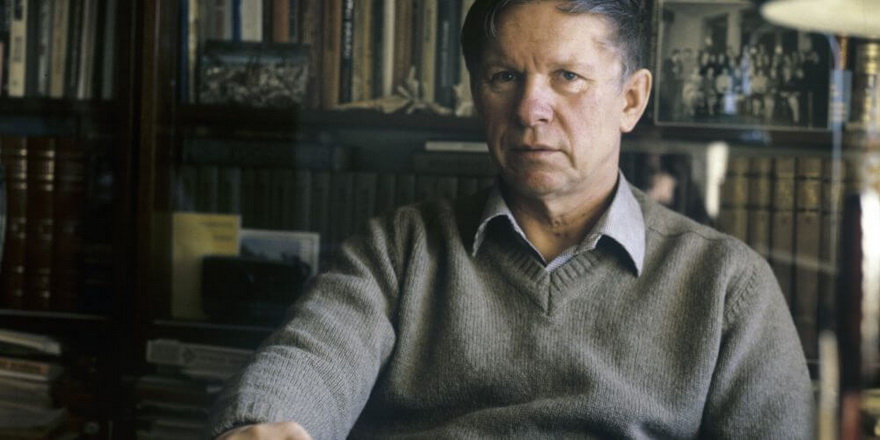 ЕГУ збірае заяўкі на канферэнцыю да 100-годдзя Быкава