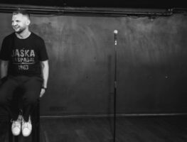 Максім Канавал пра беларускі стэндап у замежжы   