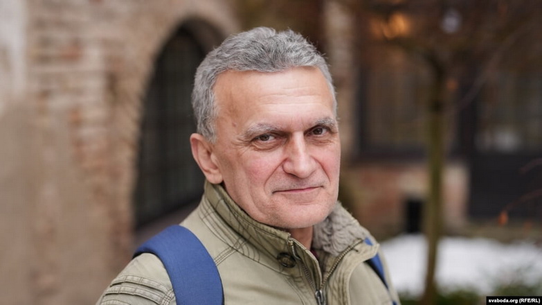 «Дзёньнікі ўцёкаў зь Беларусі». Паэт і праваабаронца Сяржук Сыс выдаў кнігу вершаў аб тым, як праз Украіну дабіраўся да Літвы