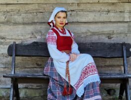 Кацярына Ваданосава: Нельга расшчапіць арнамент на „атамы”  