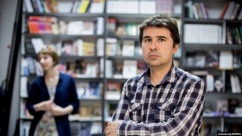 Зьміцер Вішнёў пра тое, як беларускаму пісьменьніку прабіцца да замежных чытачоў