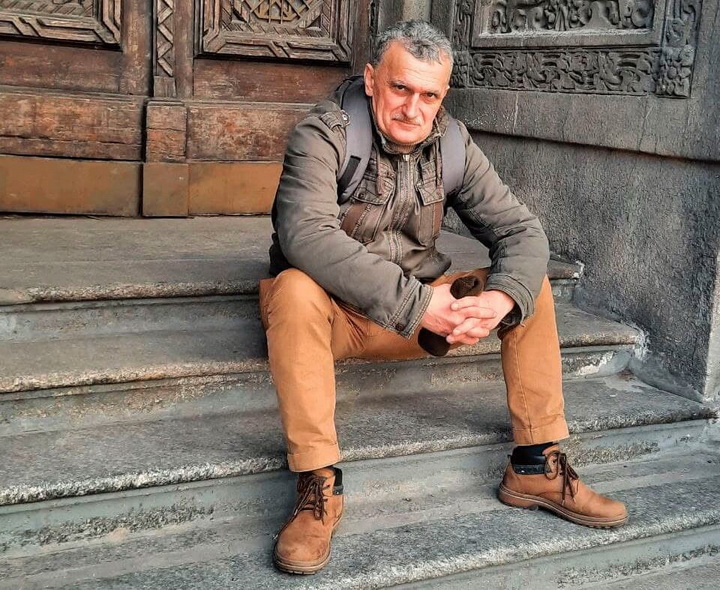 Праваабаронца і паэт Сяргей Сыс: «Дом – гэта там, дзе мне добра з людзьмі»